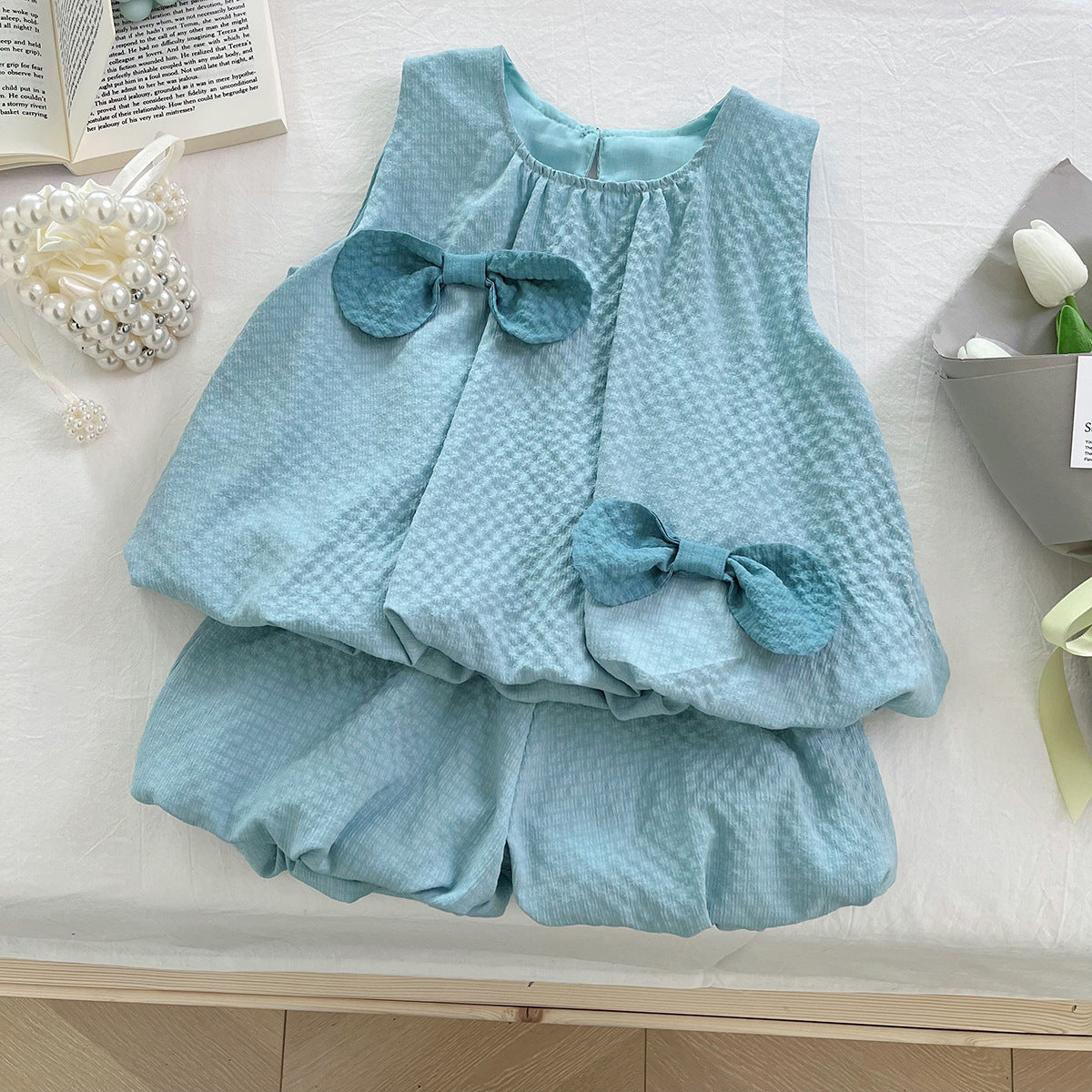 Trendy Girls’ 2-Piece Outfit – Green Set with Bow Details