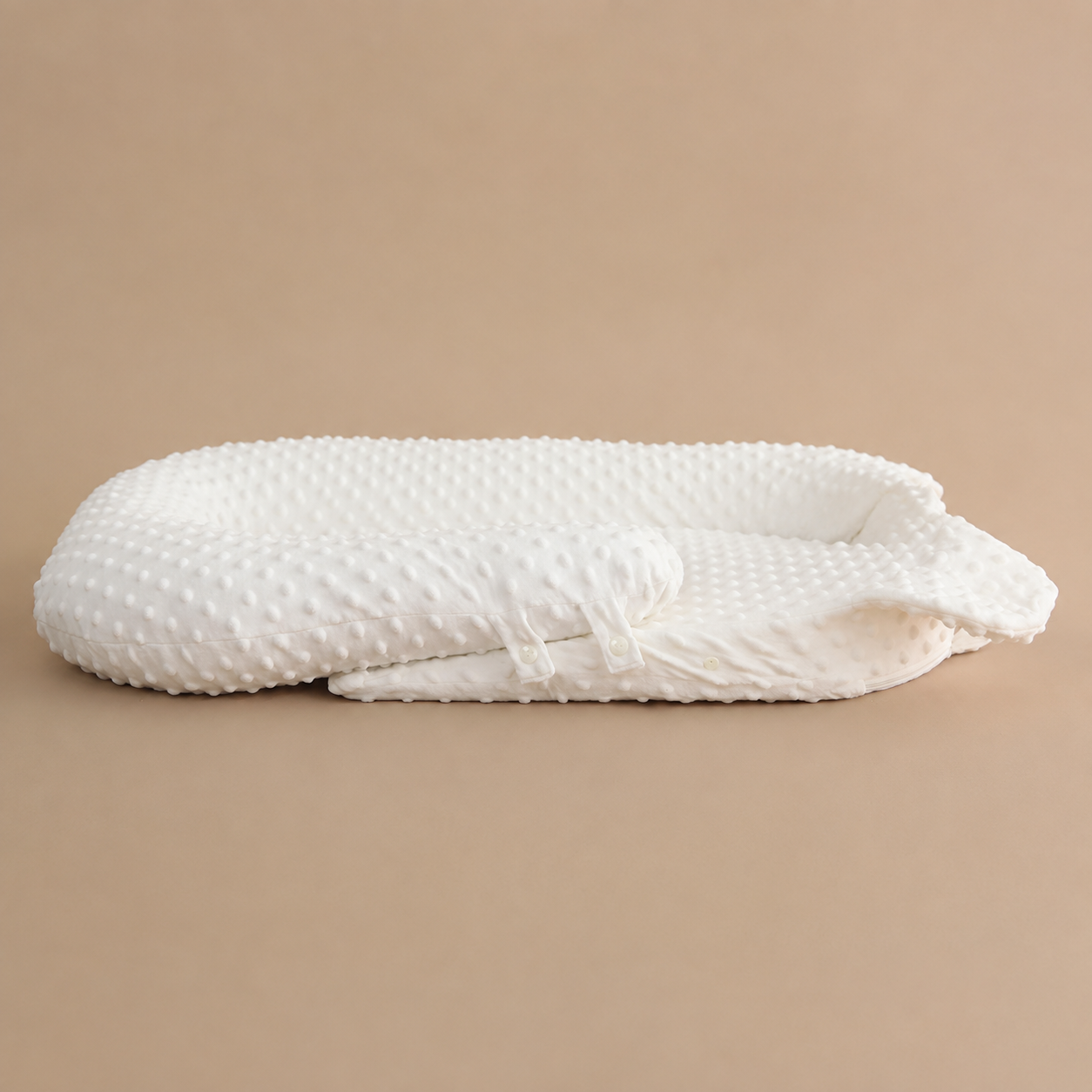 Baby pillow with adjustable height levels