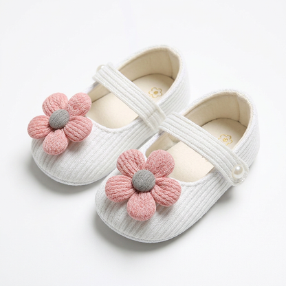 Summer baby shoes with soft soles in a floral design