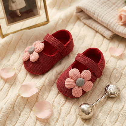 Summer baby shoes with soft soles in a floral design
